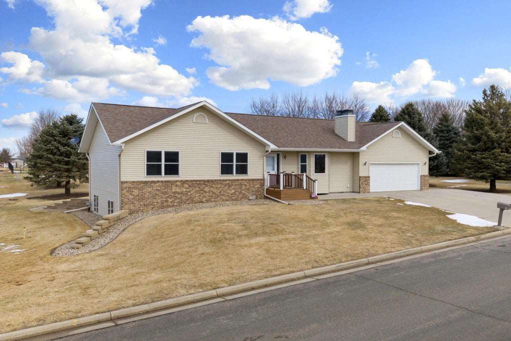 19 13th Street Ne, Kasson