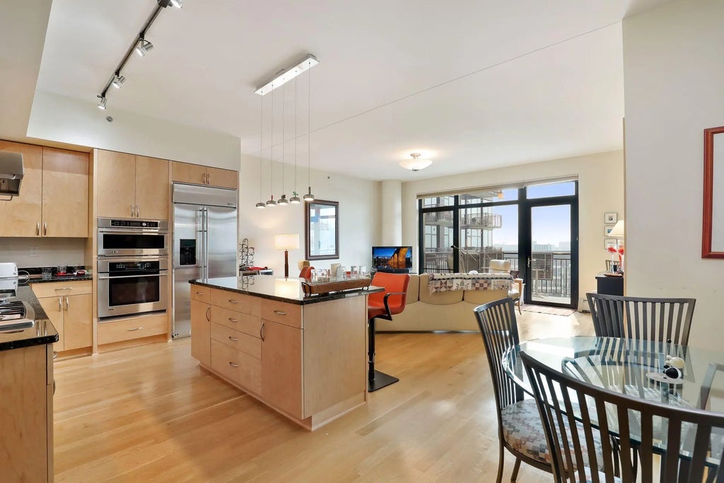 1120 S 2nd Street 1009, Minneapolis