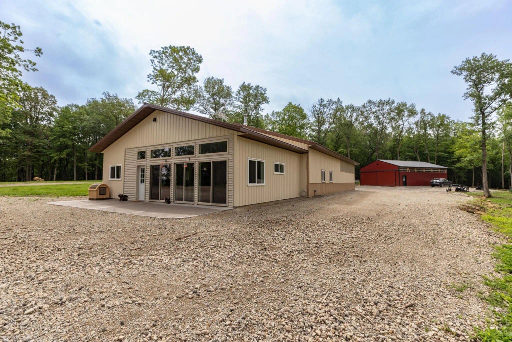 9005 80th Avenue Se, Chatfield