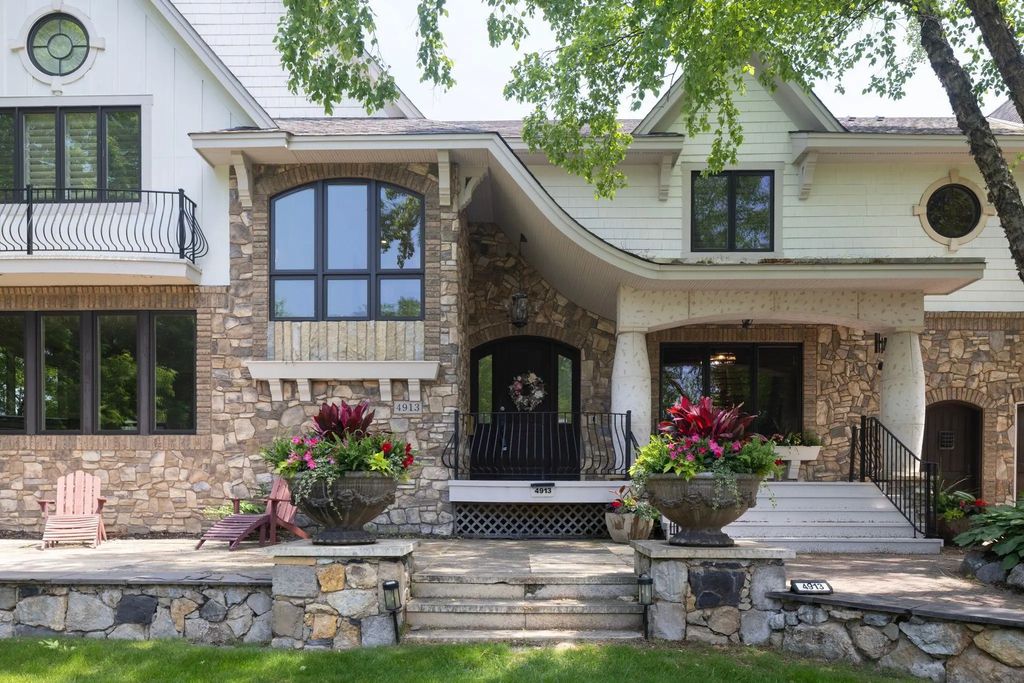 4913 W Sunnyslope Road, Edina