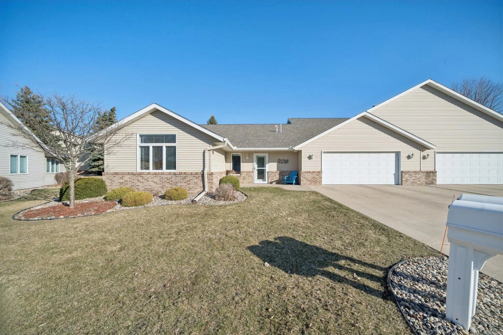 152 Shamrock Drive, Mankato