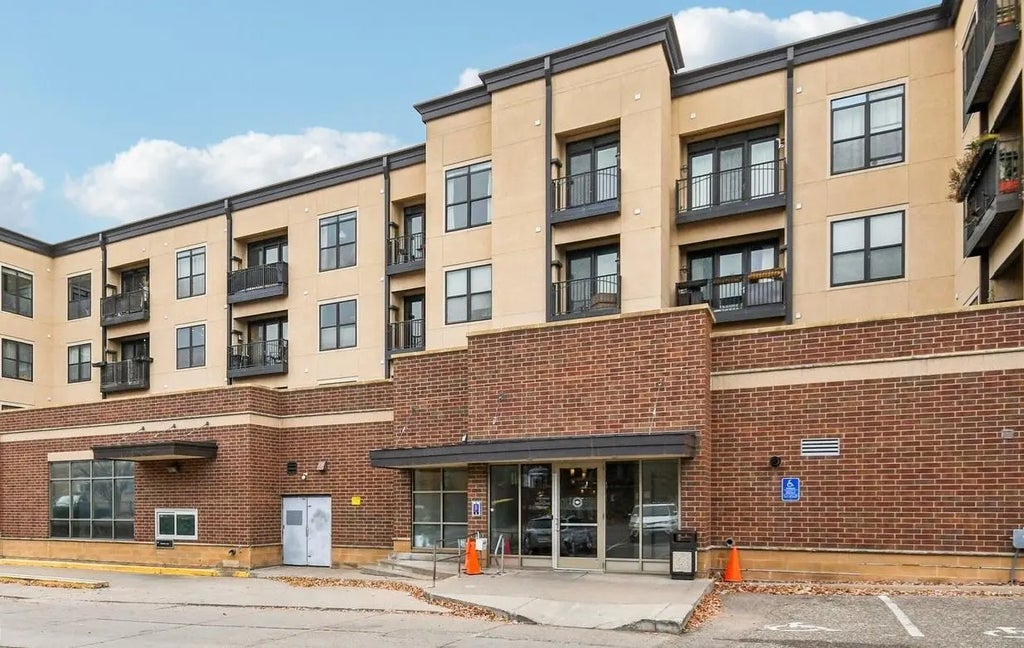 15 E Franklin Avenue 224, Minneapolis