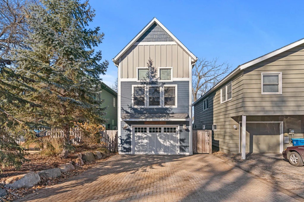 4018 Sunset Drive, Spring Park