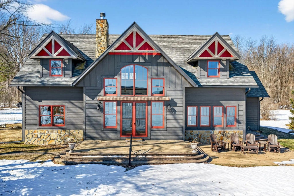 2709 27 3/8 Street, Mikana