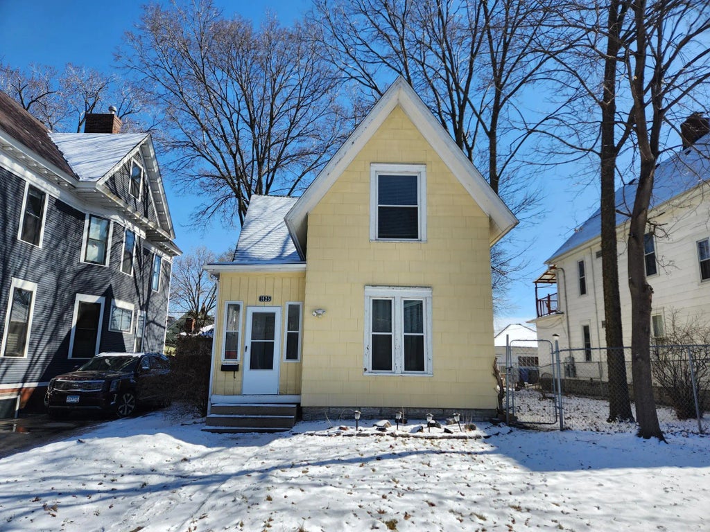1925 Elliot Avenue, Minneapolis