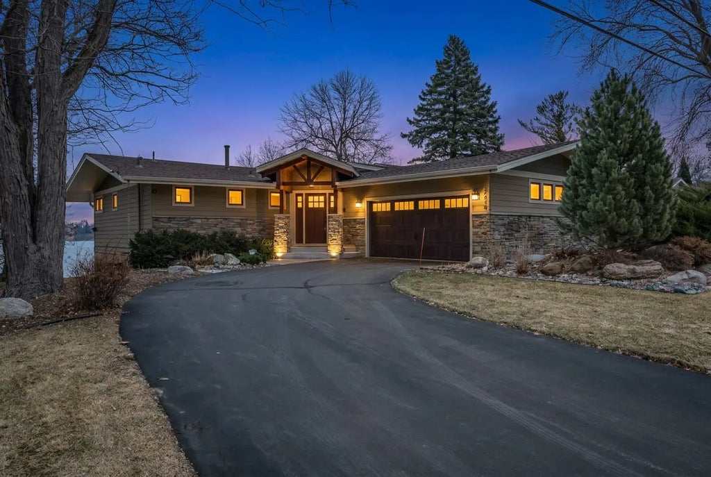 17678 83rd Avenue N, Maple Grove