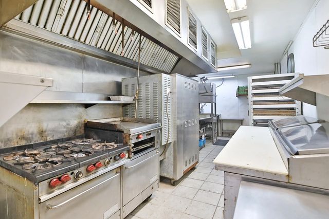 147 E Main Street, West Concord