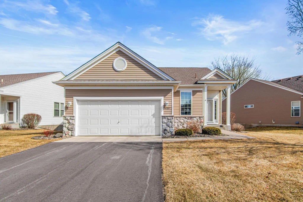 4134 Oakbrooke Trail, Eagan