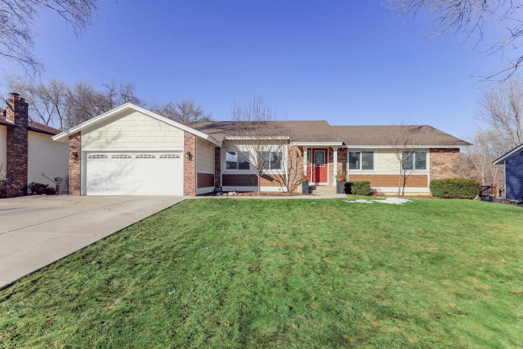 624 E 145th Street, Burnsville