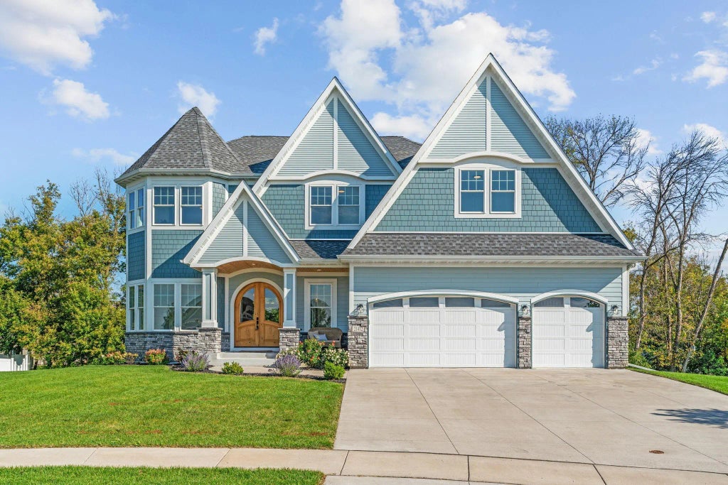 21412 Poate Court, Rogers