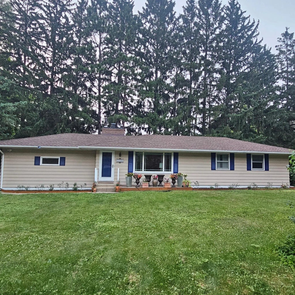 11220 Ridgemount Avenue W, Plymouth