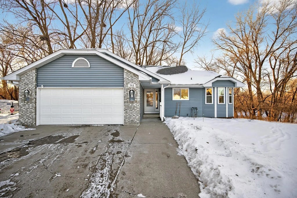 7919 Blackstone Avenue, Inver Grove Heights