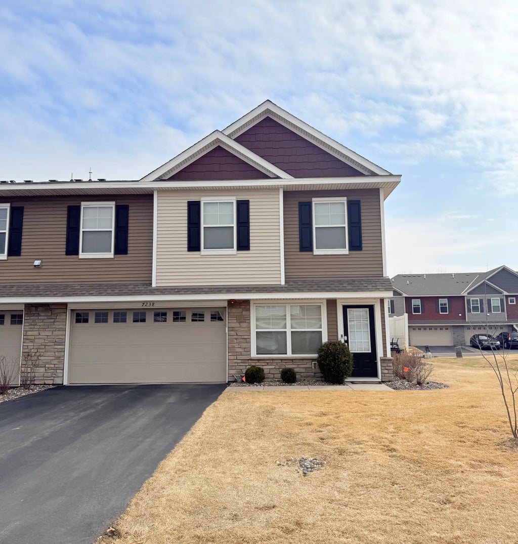 7238 Dora Drive, Hugo