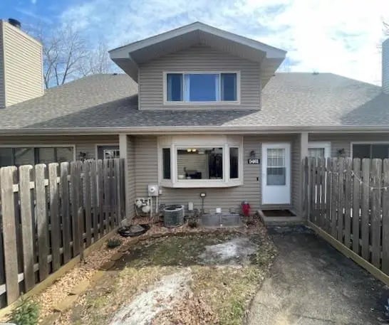 5461 E Brenner Pass, Fridley