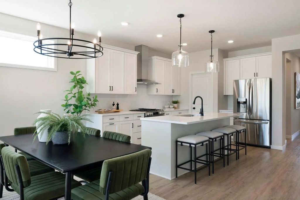 19124 Cloverleaf Way, Farmington