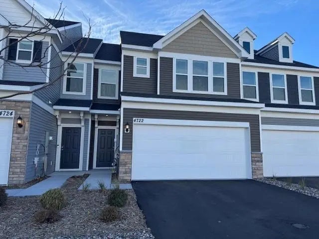 4754 Airlake Curve, Woodbury