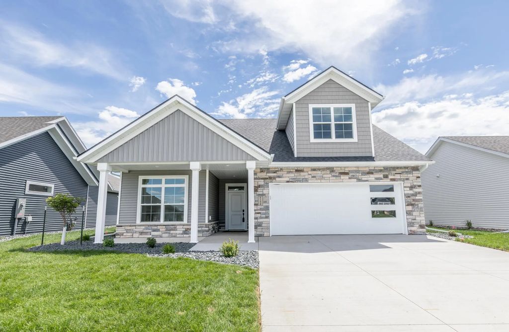 5156 Mira Way W, West Fargo