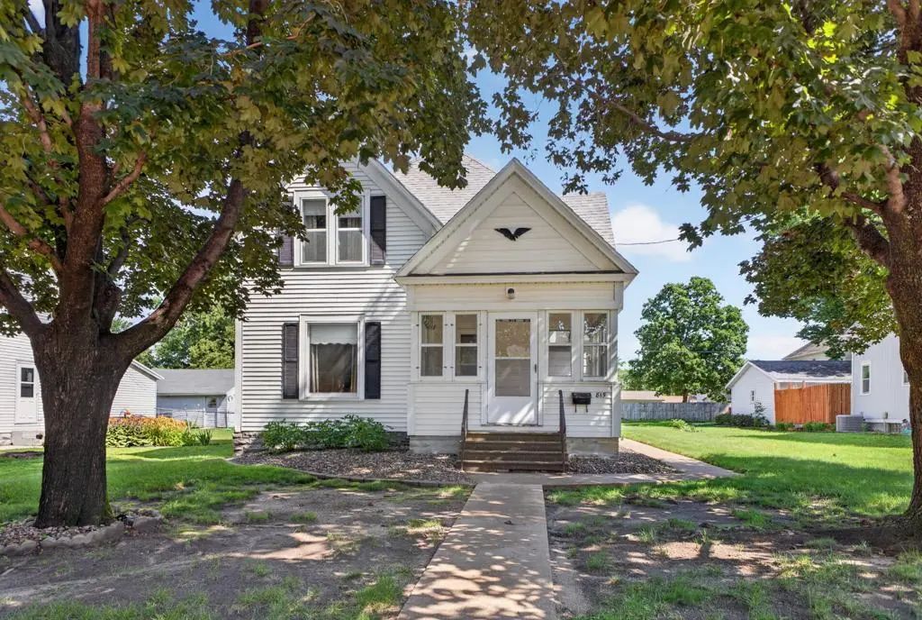 815 E Center Street, Rochester