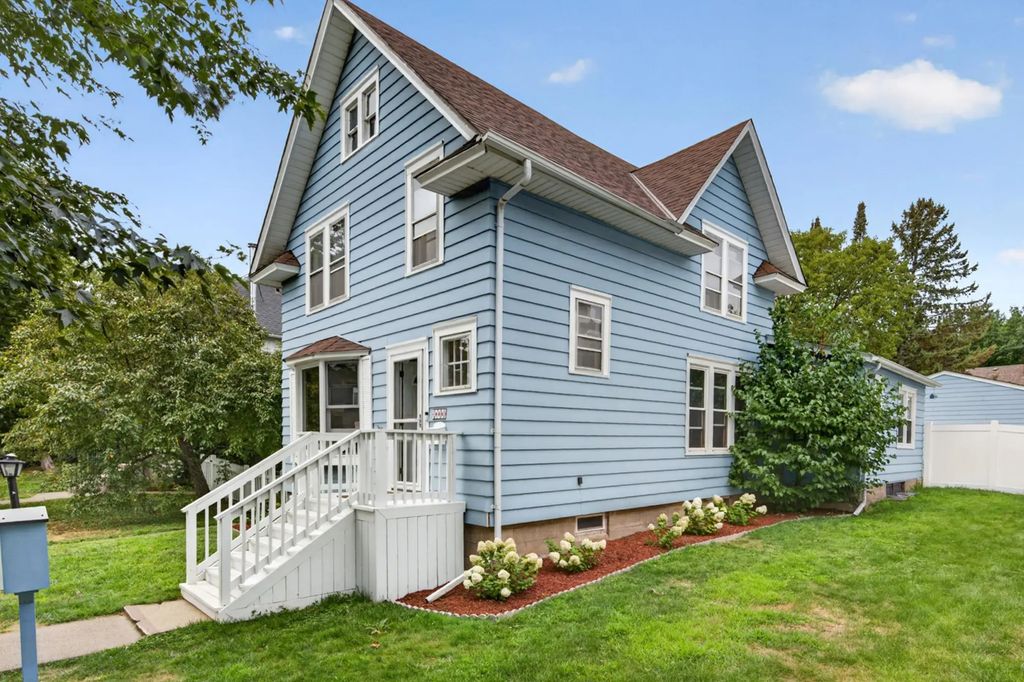 1033 Armstrong Avenue, Saint Paul