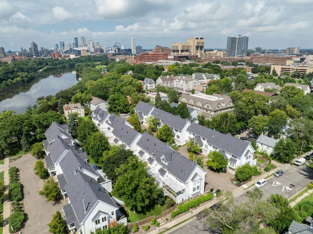 921 / 923 Dartmouth Place Se, Minneapolis