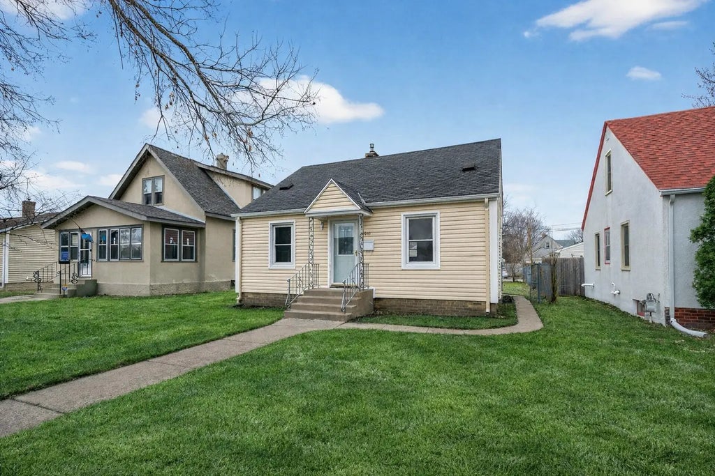 4810 Dupont Avenue N, Minneapolis