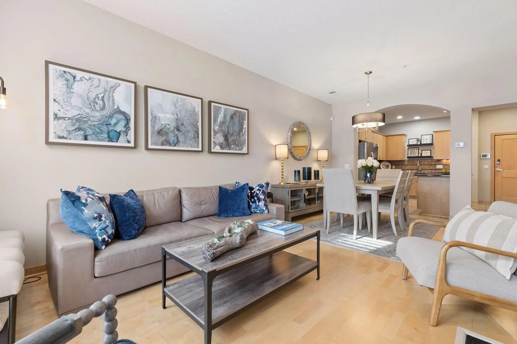 216 Portland Avenue, Minneapolis