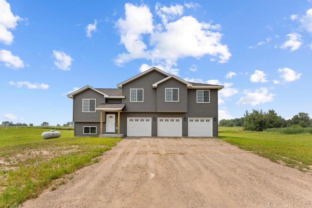 16780 Eagle Ridge Circle, Pine City