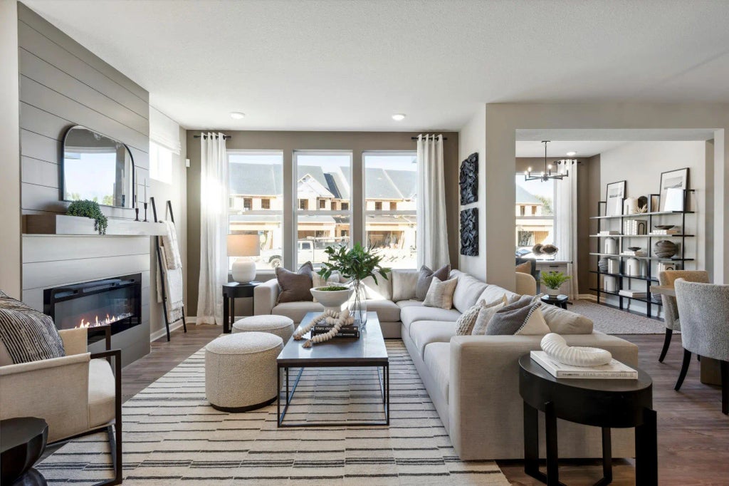 19200 Goldenrod Trail, Corcoran