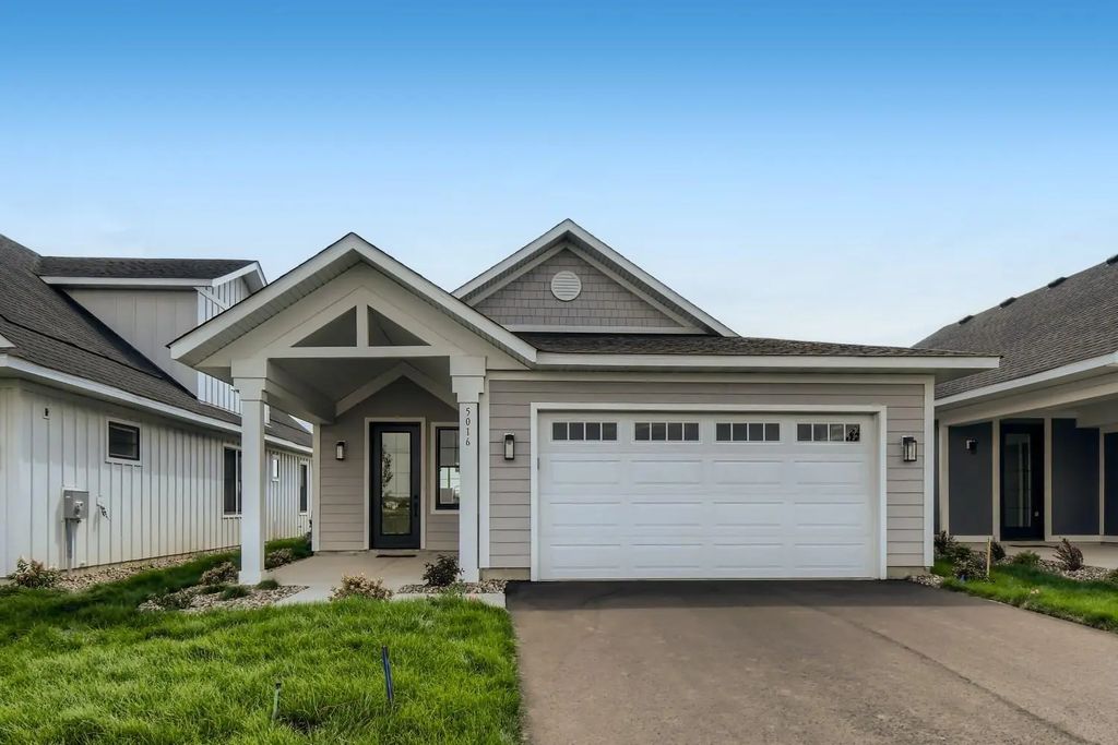 5332 216th Street W, Farmington