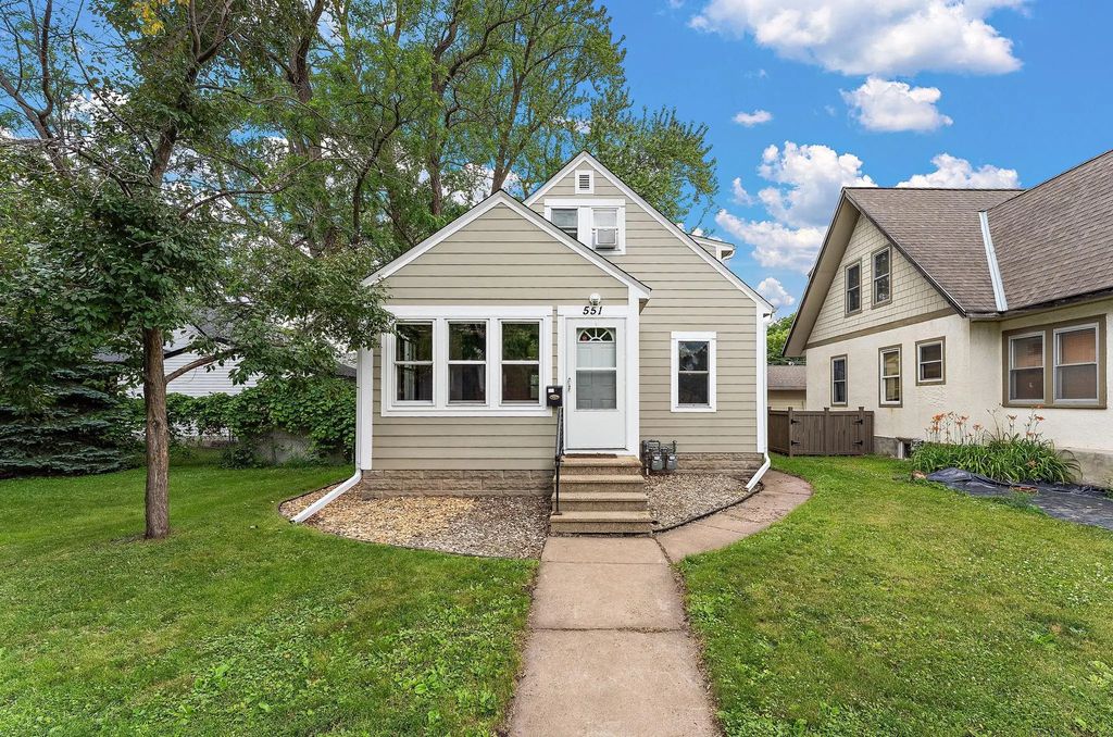 551 Pascal Street N, Saint Paul