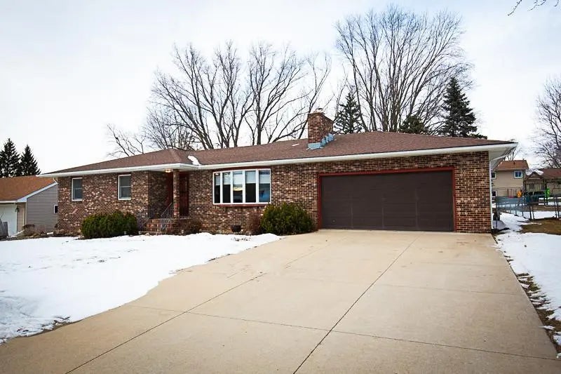 228 E 12th Street, Zumbrota