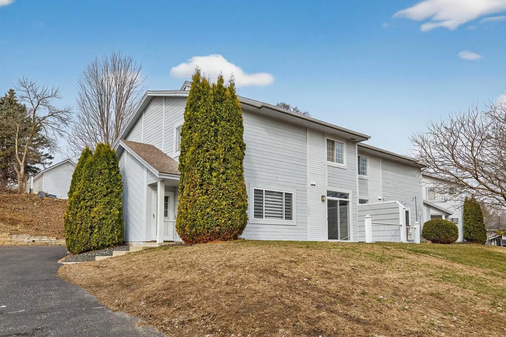 281 Zumbro Drive Nw, Rochester