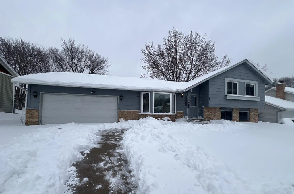 12209 24th Avenue S, Burnsville