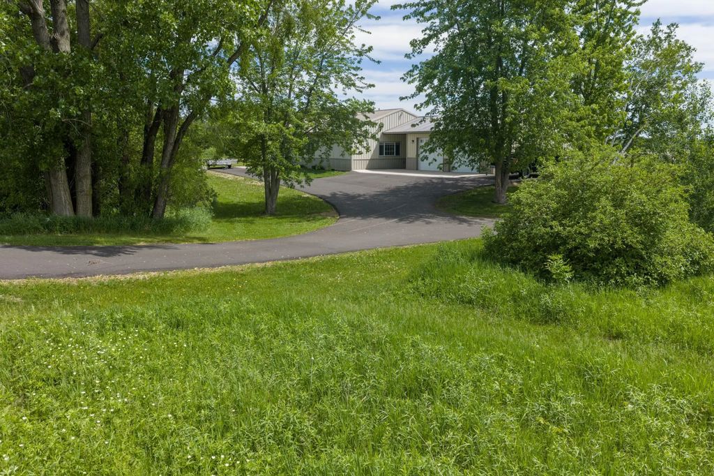 17168 263rd Avenue, Paynesville