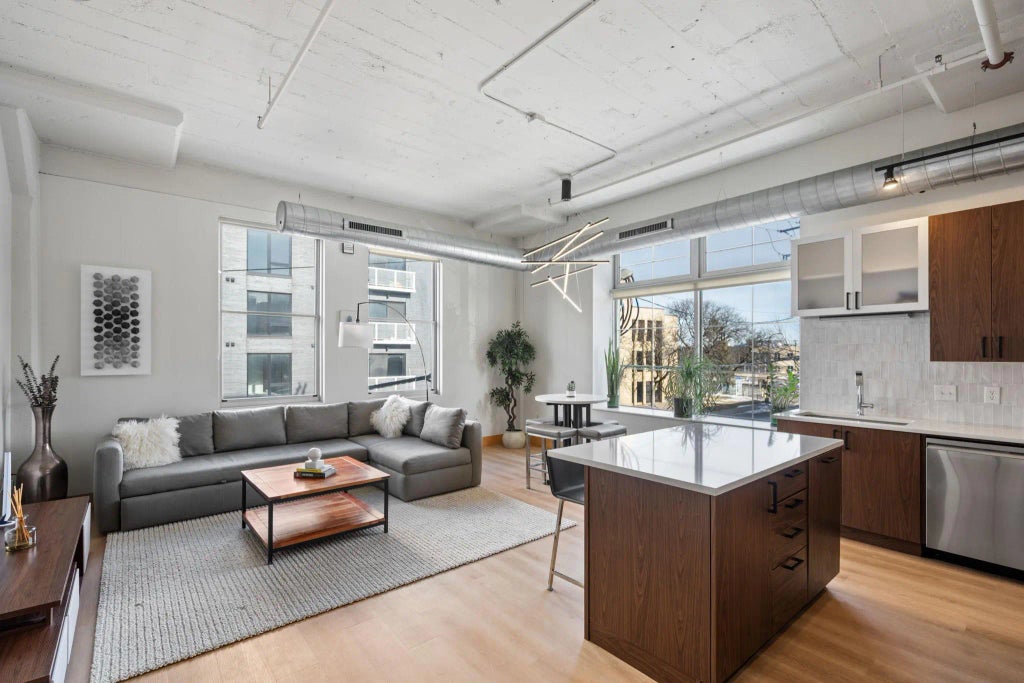 918 3rd Street N 211, Minneapolis