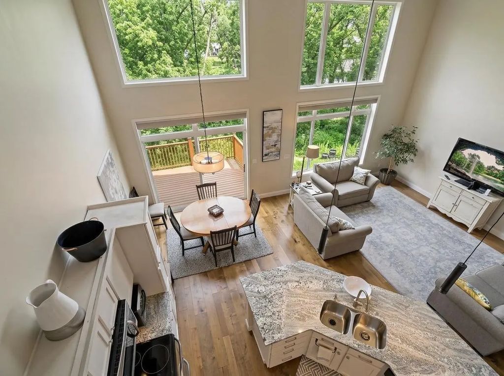 15585 Cherry Path, Rosemount