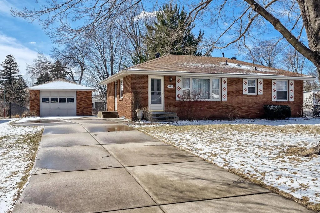 3370 144th Street W, Rosemount