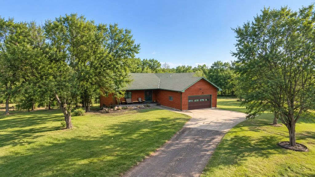 30272 County Highway 61, Henning