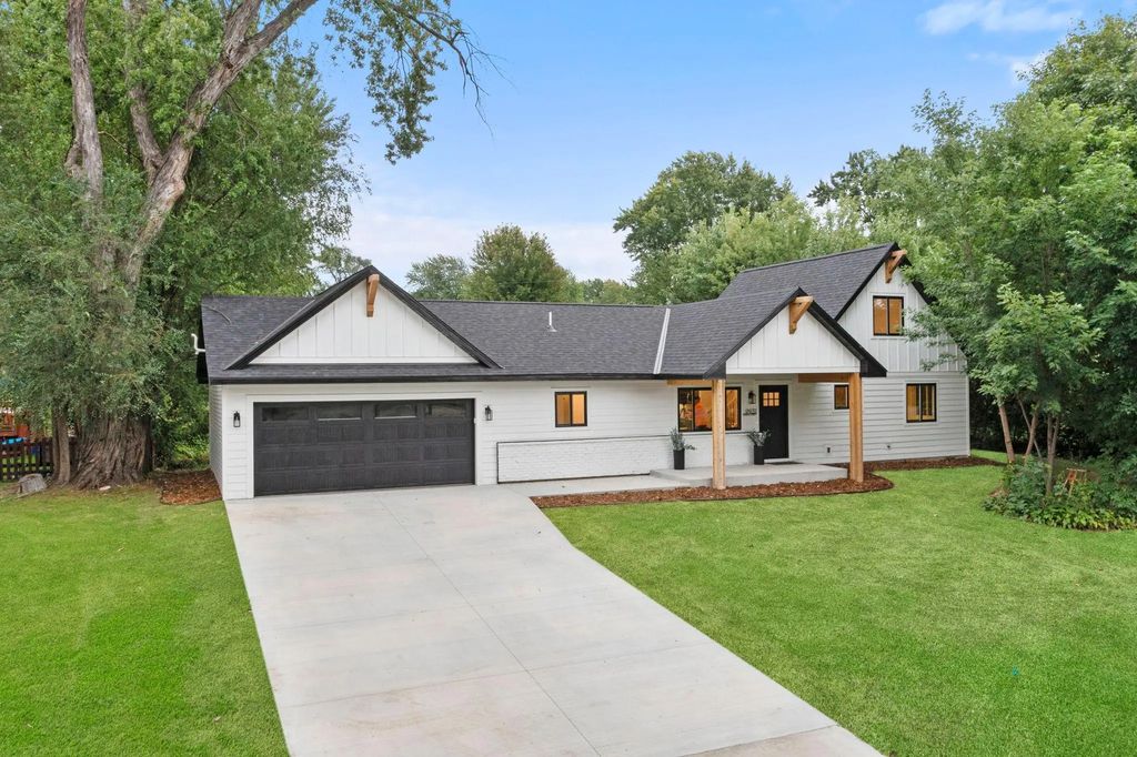 9931 Quince Street Nw, Coon Rapids