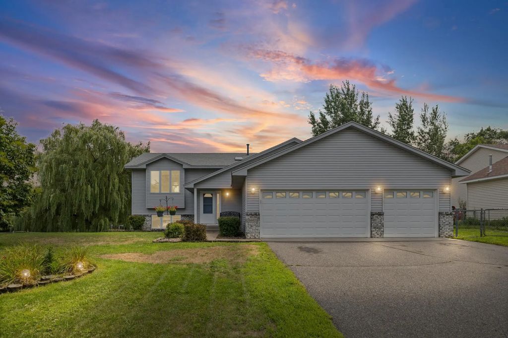 14421 Tungsten Way Nw, Anoka