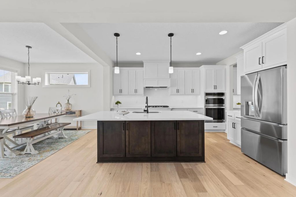 10122 Shadyview Lane N, Maple Grove