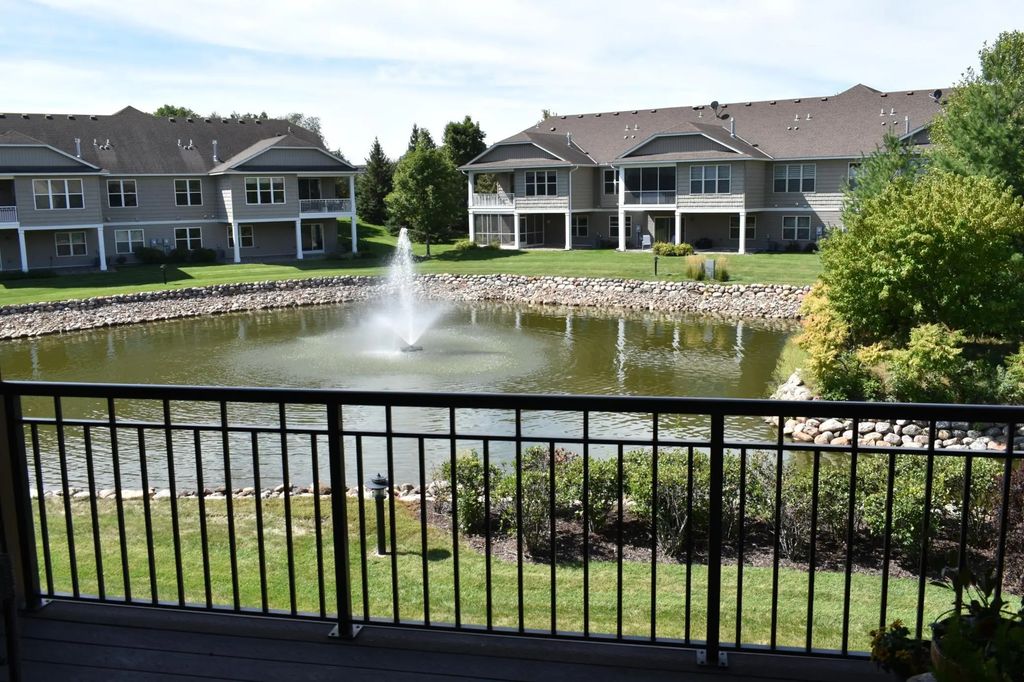 10726 Lyndale Bluffs Trail, Bloomington