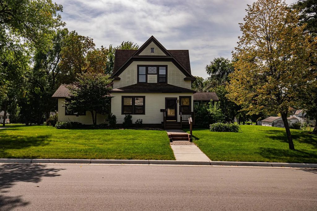 301 E Depue Avenue, Olivia