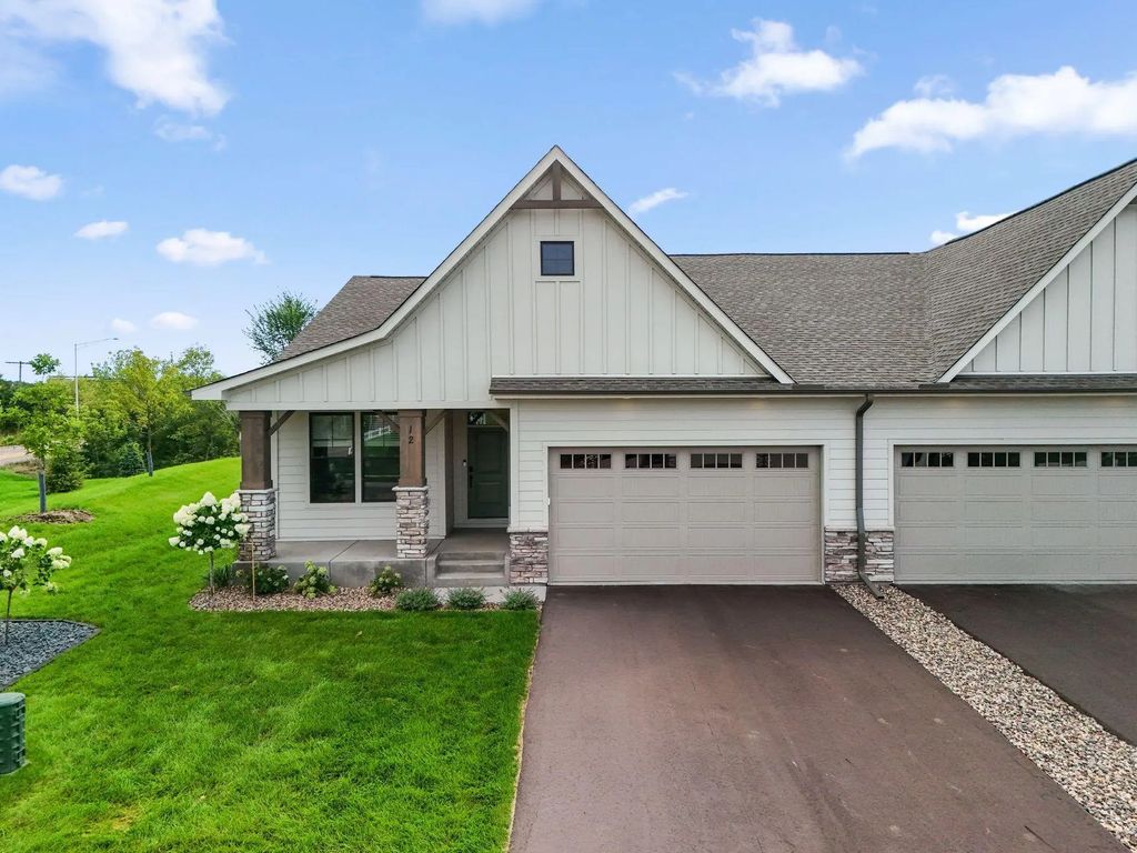12 Palomino Court, Hudson