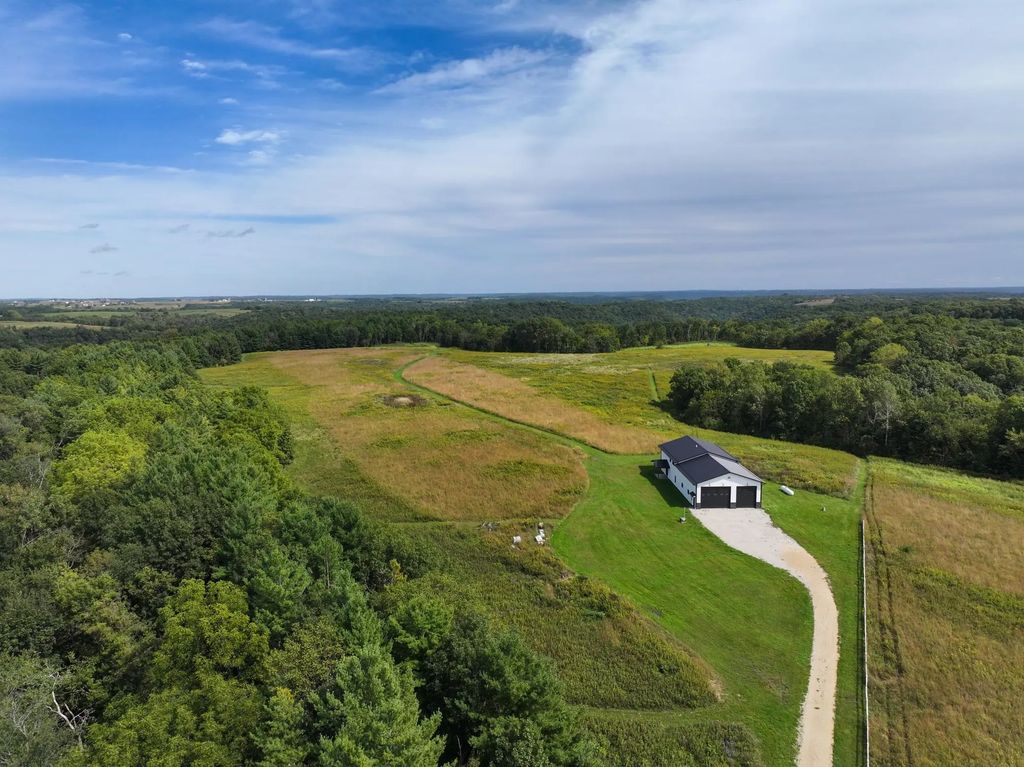 11719 Ridgeview Road, Hokah