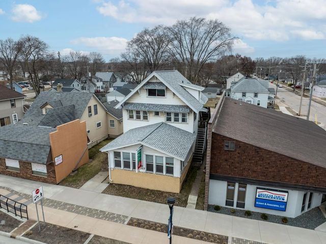 917 Broadway Avenue N, Rochester