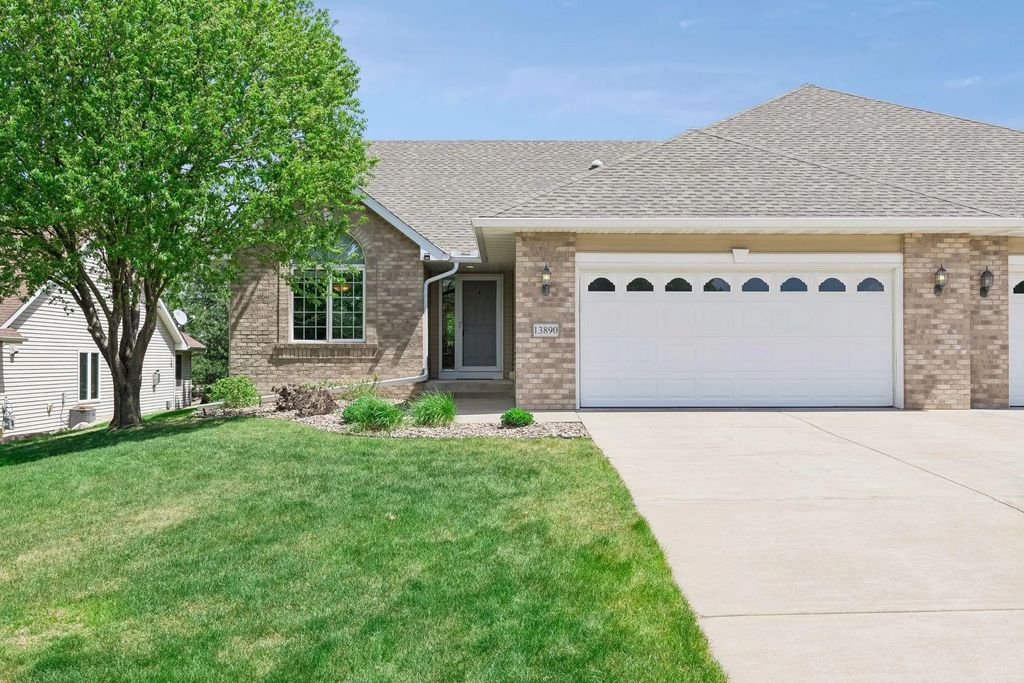 13890 Blanca Court, Rosemount