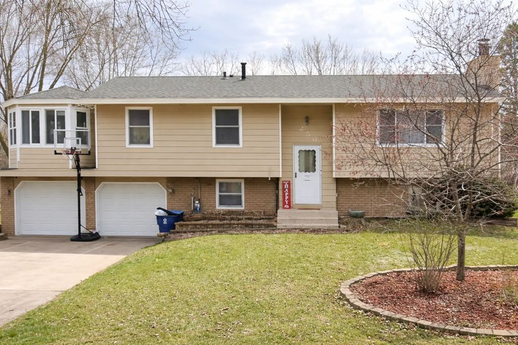 256 108th Avenue Nw, Coon Rapids