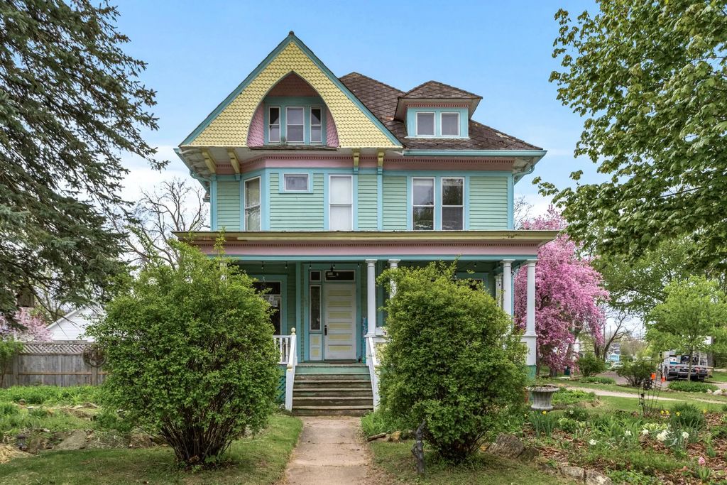930 3rd Avenue, Eau Claire