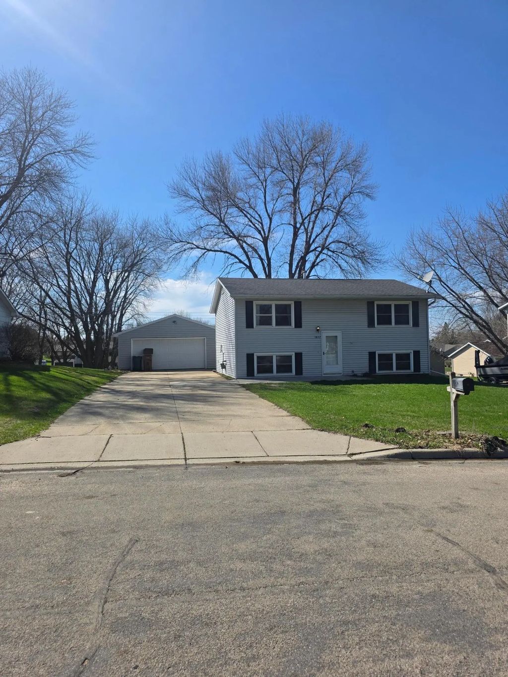1617 Crystal Drive, Albert Lea